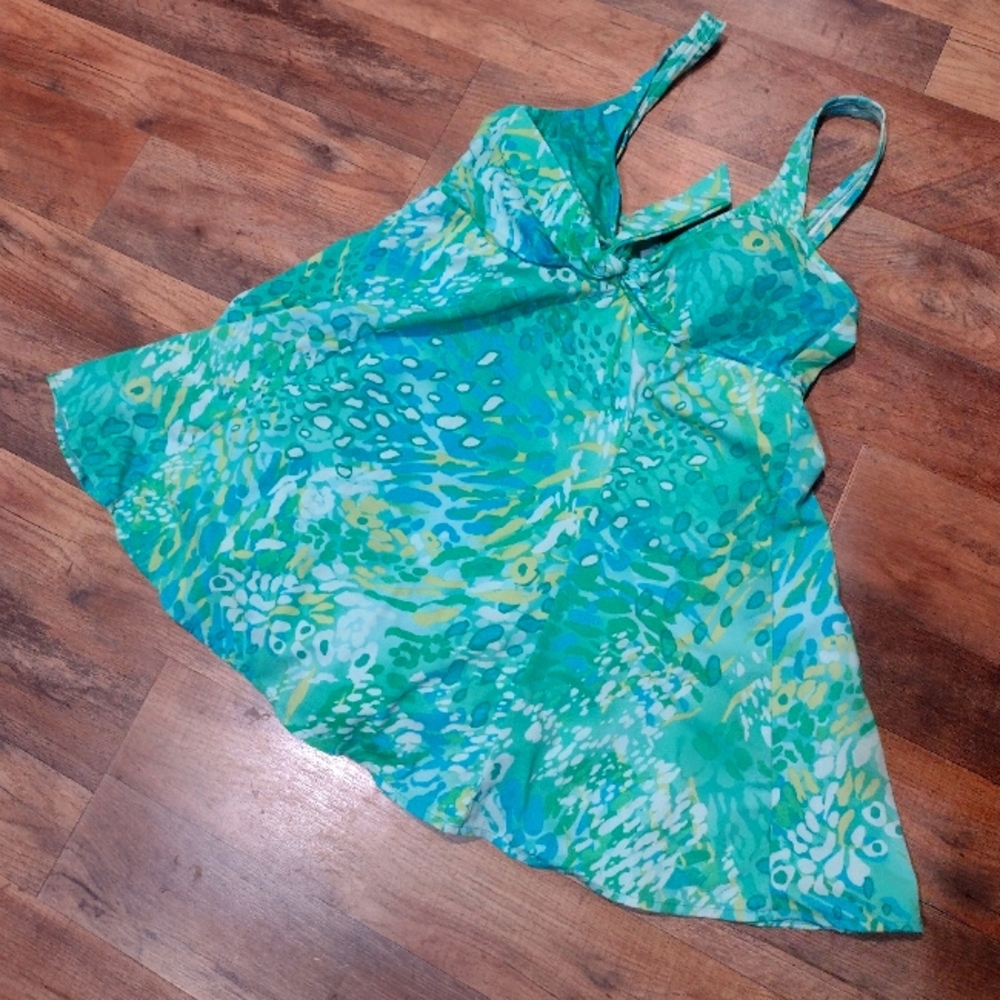 Woman's size 18 skirted swim suit